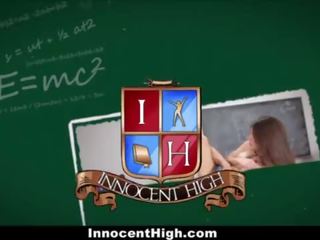 Innocenthigh - prsatá učitelé asistent dostane bušil